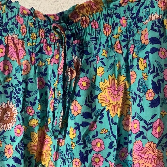 Unbranded - Sz M - Floral Skirt - Blue and Pink - tiered look - deco tie front - Picture 3 of 3
